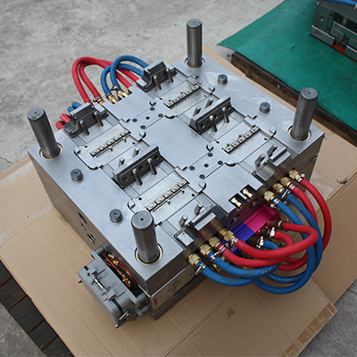 high-precision-auto-injection-mould-for-fuse-1-280-1b